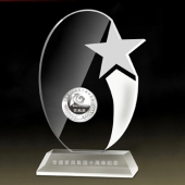 2014年3月：中山市華盛家具集團(tuán)十周年制作純銀紀(jì)念幣鑲水晶