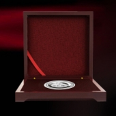 2014年11月：制作湖北宋河山莊開業(yè)留念紀(jì)念銀質(zhì)紀(jì)念章